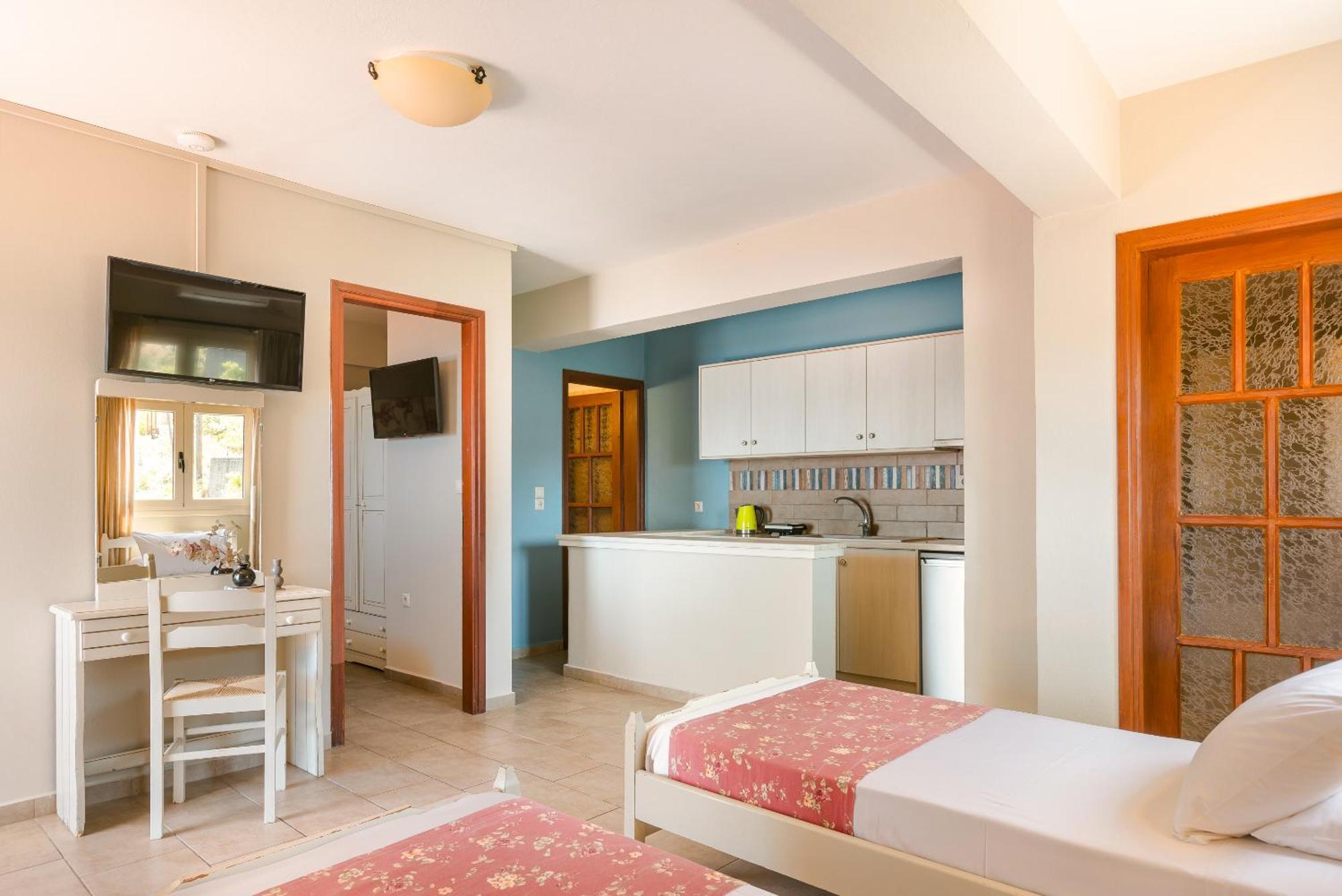 Irilena Studios And Apartments Lassi  Ngoại thất bức ảnh