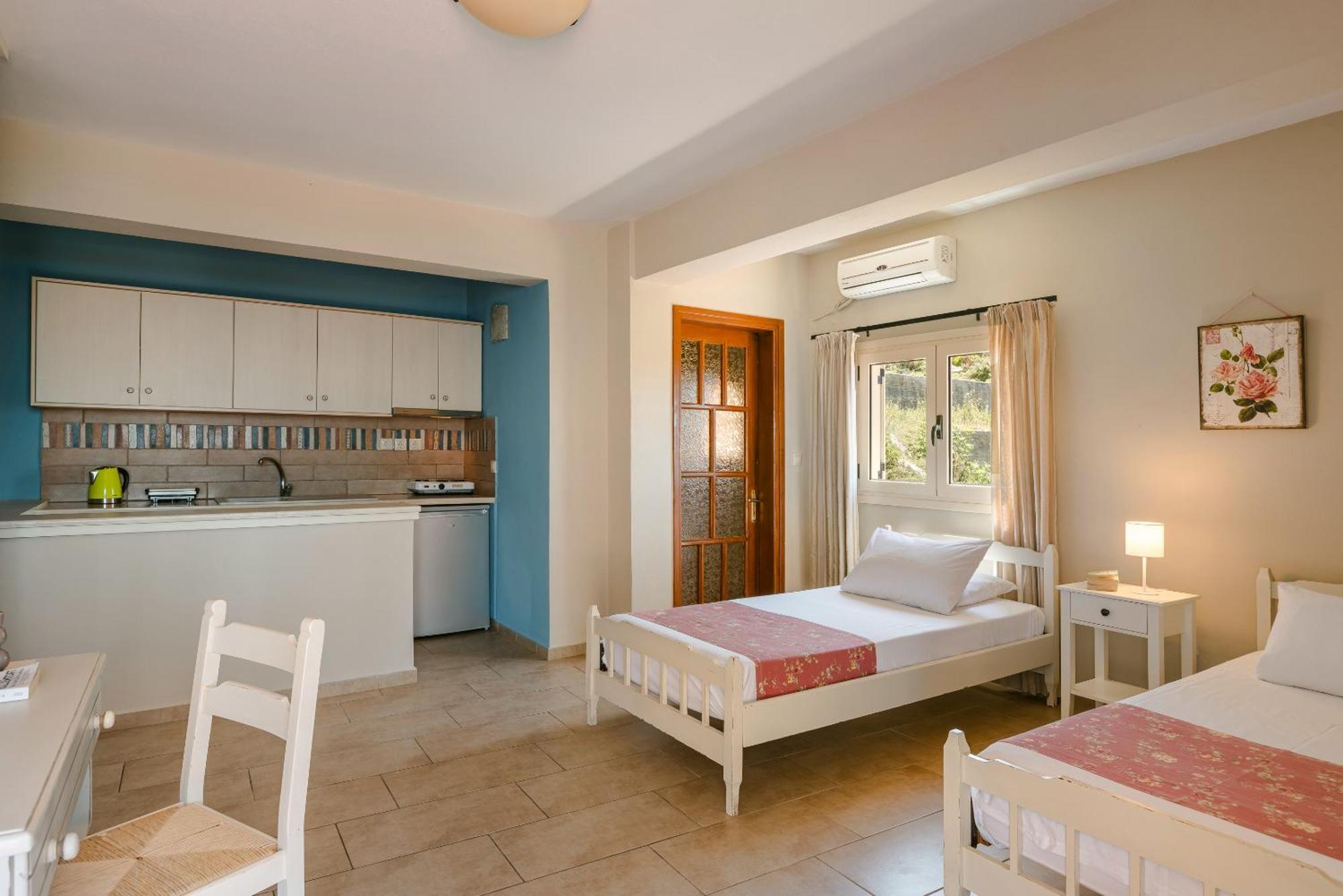 Irilena Studios And Apartments Lassi  Ngoại thất bức ảnh